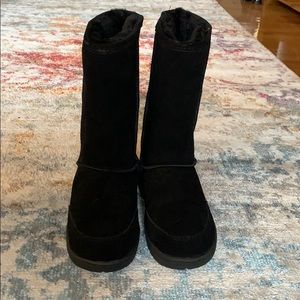 BEARPAW Black Boots